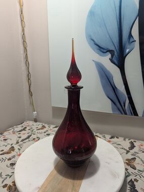Pilgrim Glass decanter With Stopper